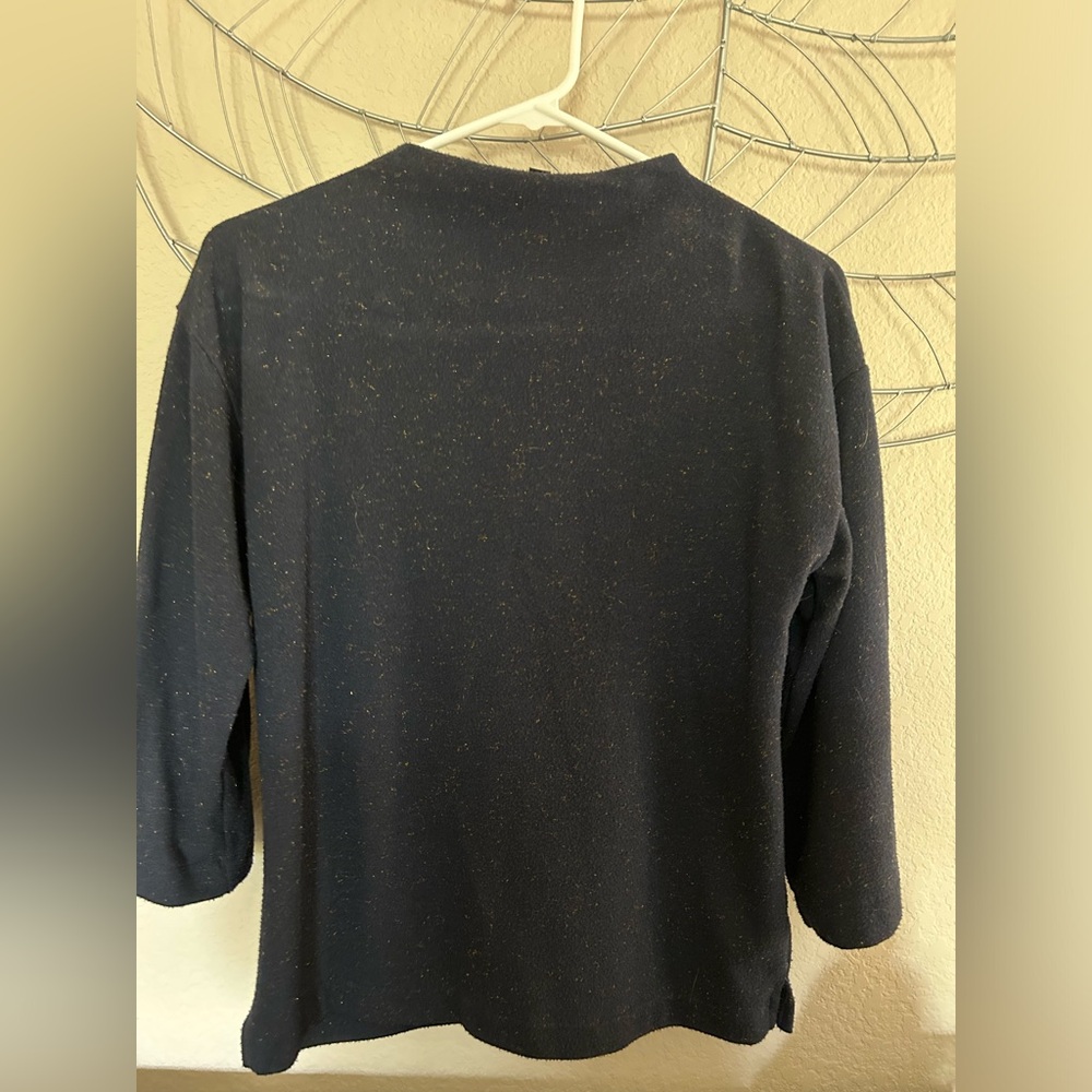 Navy sweatshirt-style pullover
